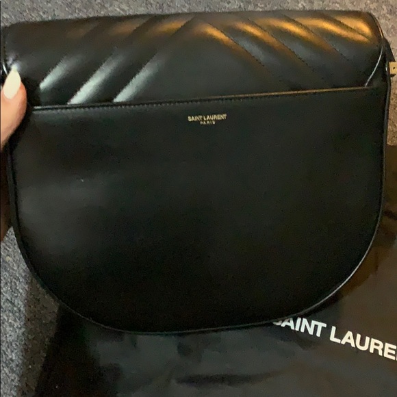 Host pick Saint Laurent Quilted Y Shoulder Bag - Picture 5 of 8